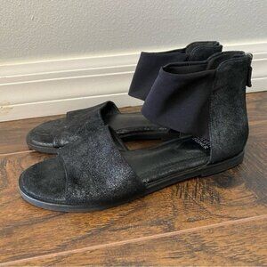 EILEEN FISHER Women's 7 Black Sign Sandal Open Toe Comfort Flat Sandals Size 7 •